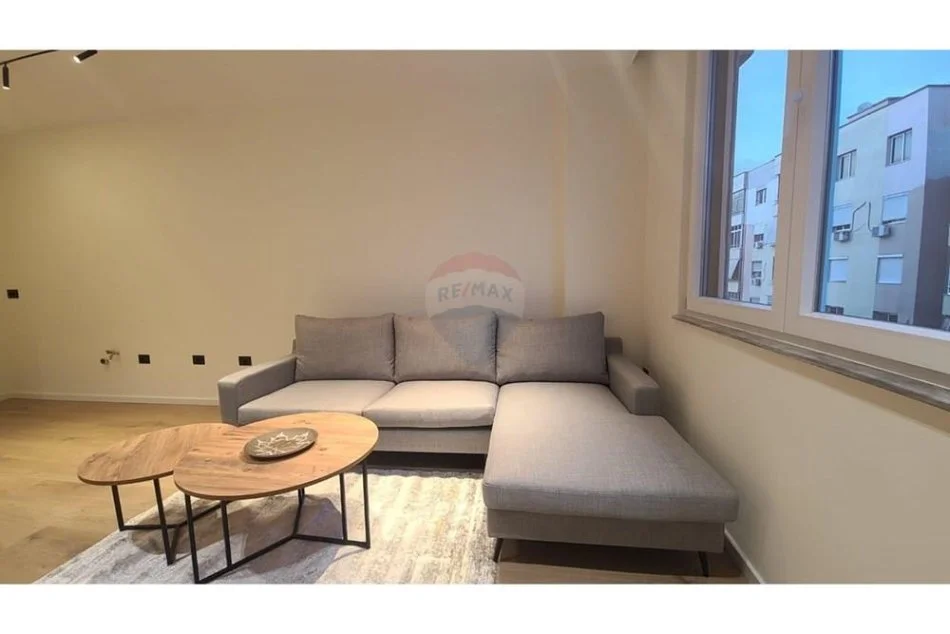 Tirane, shitet apartament 1+1 Kati 6, 63 m² 110.000 € (Astir)