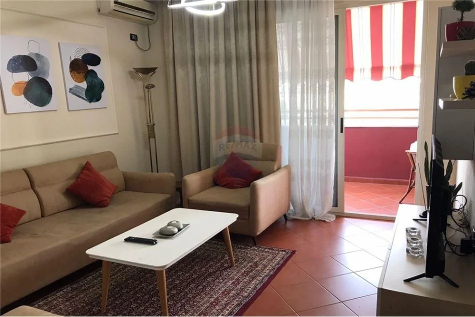 Tirane, jepet me qera 2+1 Kati 7, 82 m² 750 € (Rruga Sami Frasheri)