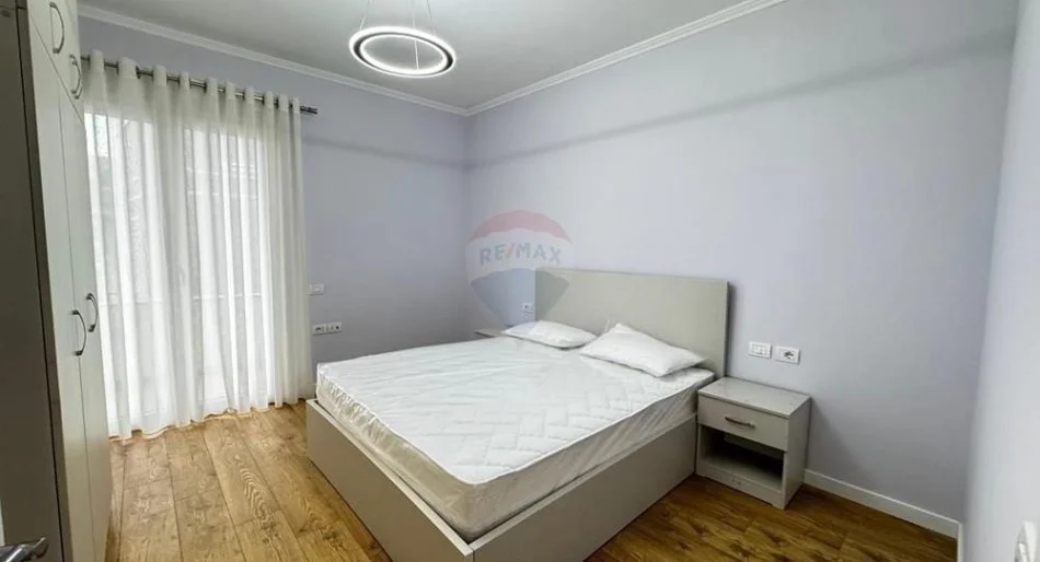 Tirane, jepet me qera apartament 2+1 Kati 0, 95 m² 500 € (Kodra e Priftit)