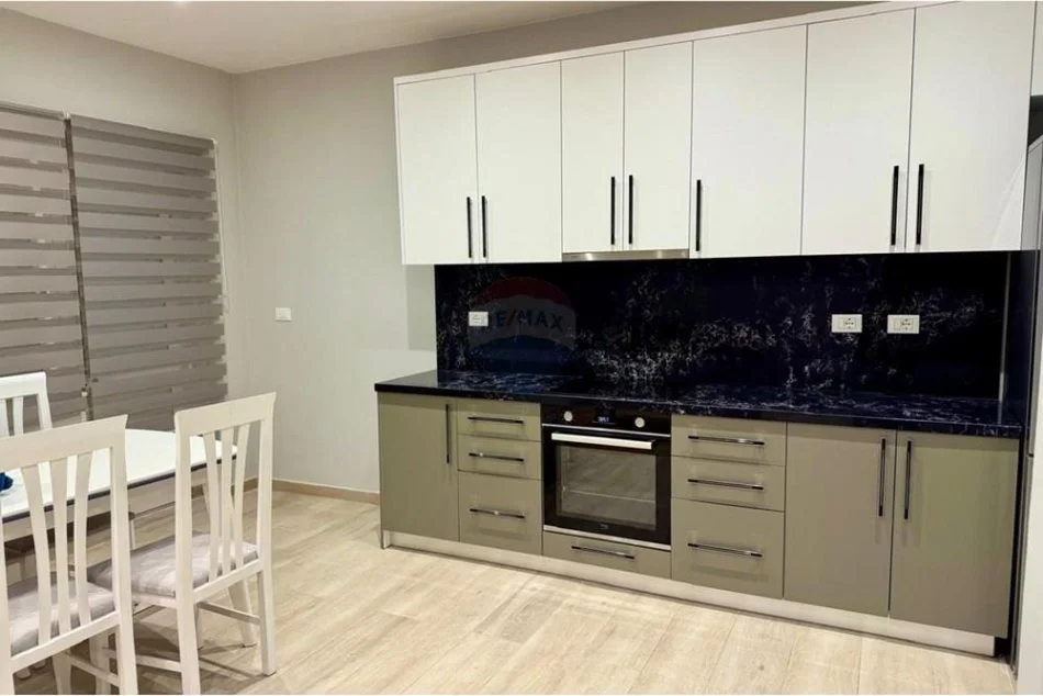 Tirane, jepet me qera apartament 2+1 Kati 2, 100 m² 650 € (Shkolla 26 Nentori - Rruga Pandeli Cale - Selitë, Shqipëri)