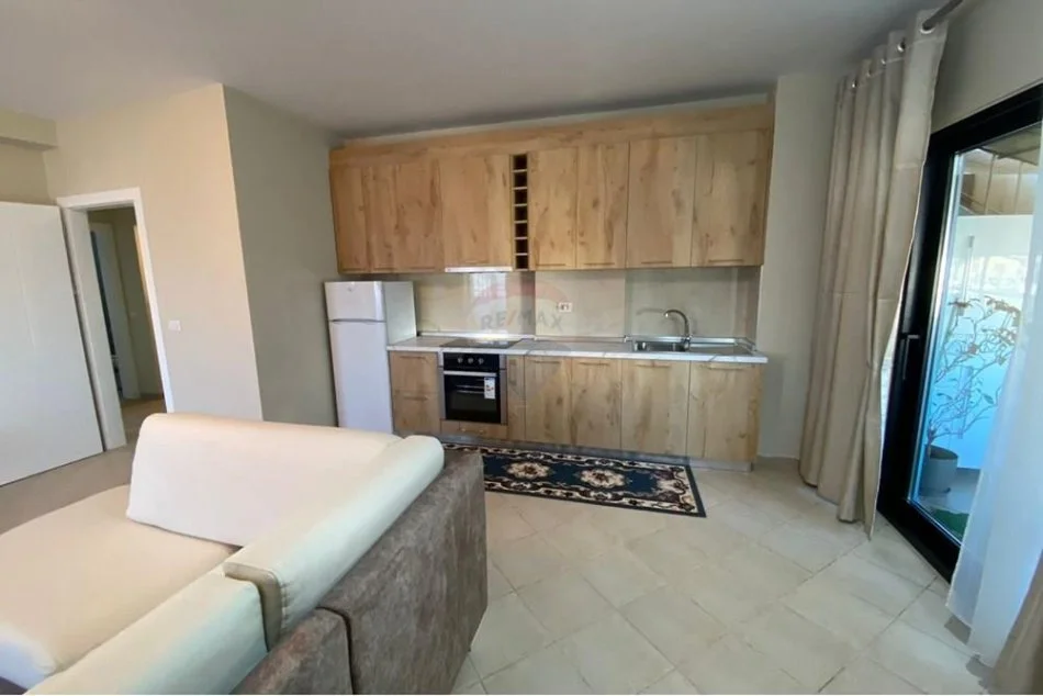 Tirane, jepet me qera apartament 1+1 Kati 2, 70 m² 450 € (Don Bosko)