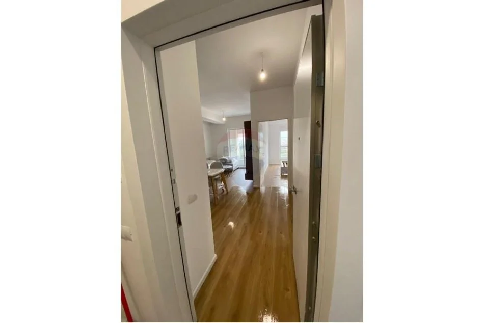 Tirane, jepet me qera 1+1 Kati 7, 59 m² 450 € (Ali dem)