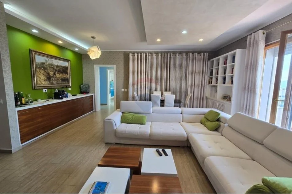 Vlore, shitet apartament+verande | Penthouse 3+1+Ballkon Kati 10, 162 m² (Lungomare)
