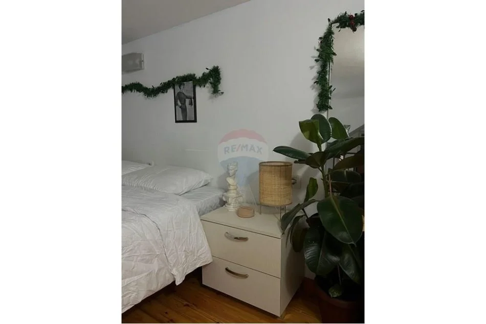 Tirane, shitet apartament duplex Dublex Kati 0, 65 m² 75.000 € (5 Maji)