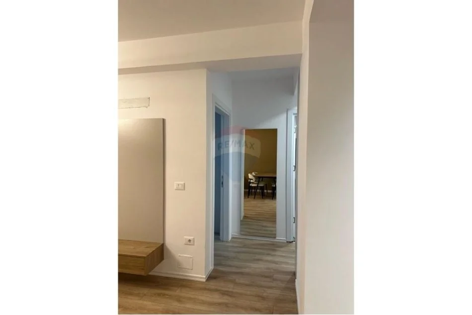 Tirane, shitet apartament 1+1+Ballkon Kati 1, 85 m² 157.000 € 