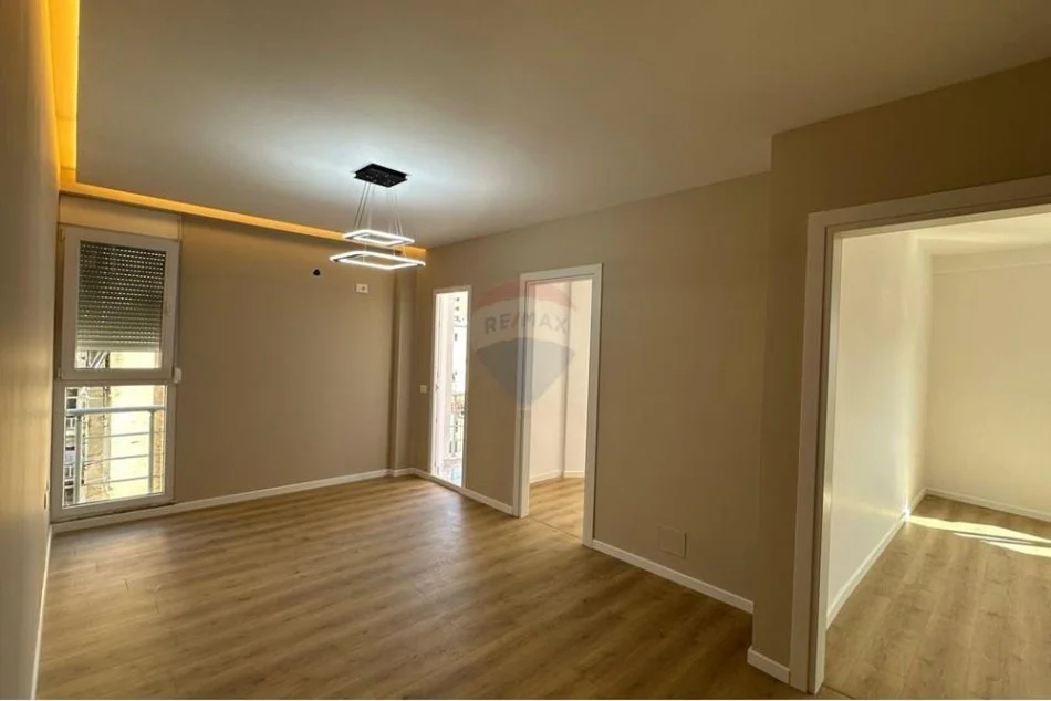 Tirane, shitet apartament 2+1 Kati 4, 79 m² 195.000 € 