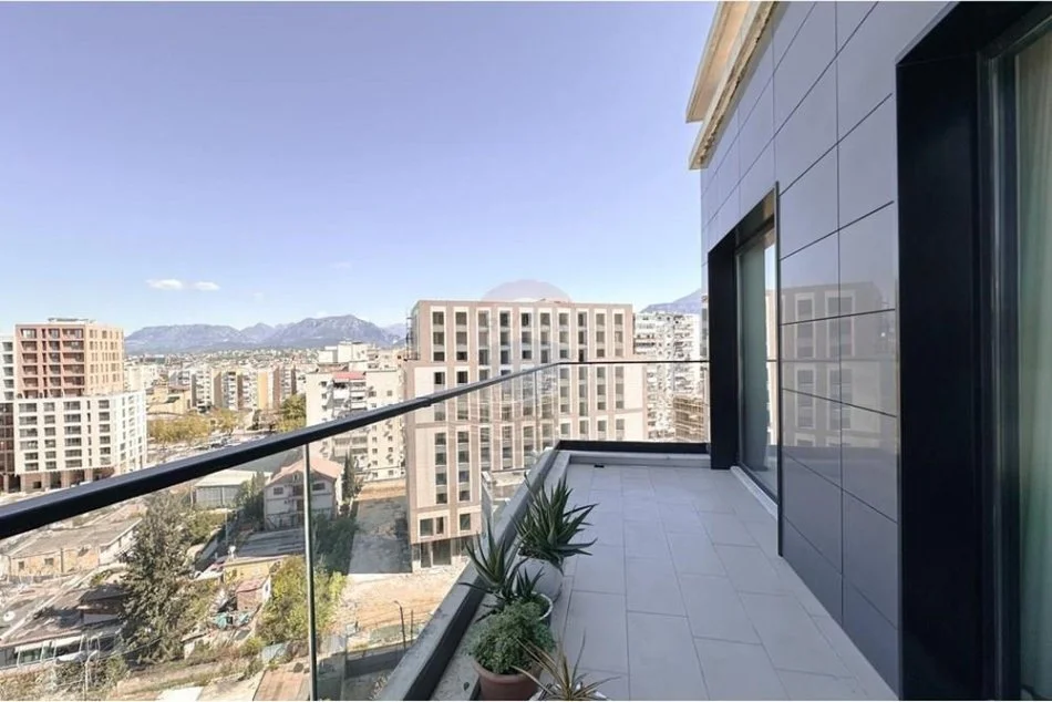 Tirane, shitet apartament 3+1+Ballkon Kati 11, 169 m² 299.000 € 