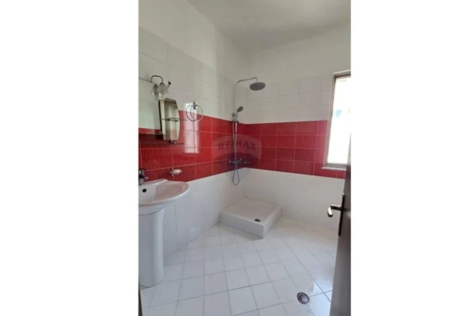 Tirane, jepet me qera apartament 1+1 Kati 6, 65 m² 450 € (teodor keko)