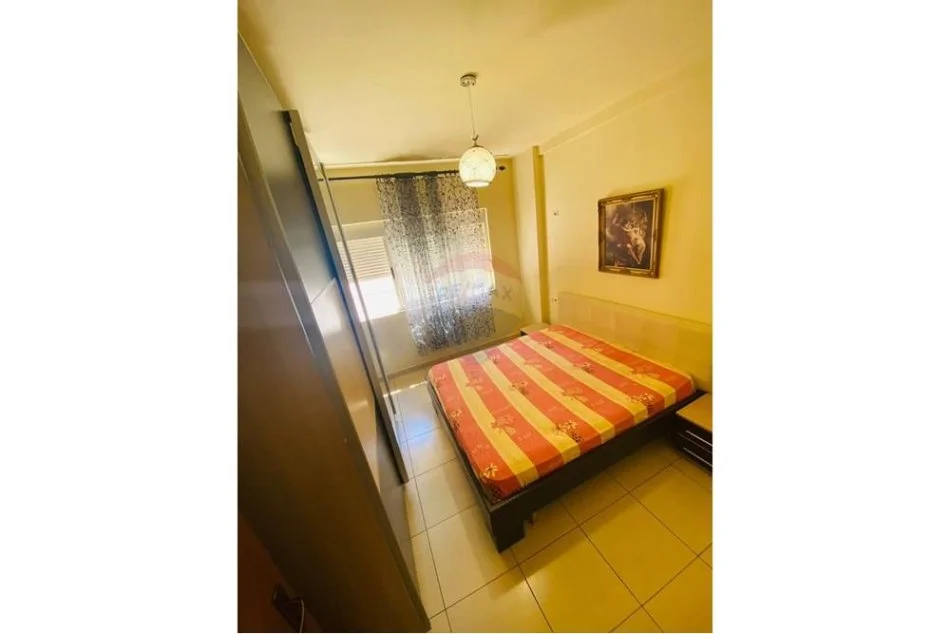 Tirane, jepet me qera apartament 1+1 Kati 0, 65 m² 400 € (bill klinton)