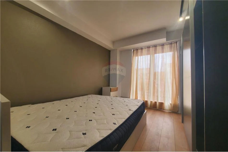 Tirane, jepet me qera apartament 1+1 Kati 0, 40 m² 350 € (qsut)