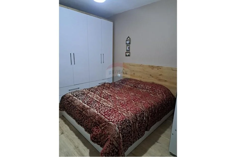 Tirane, shitet apartament 1+1+Ballkon Kati 5, 58 m² 95.000 € 