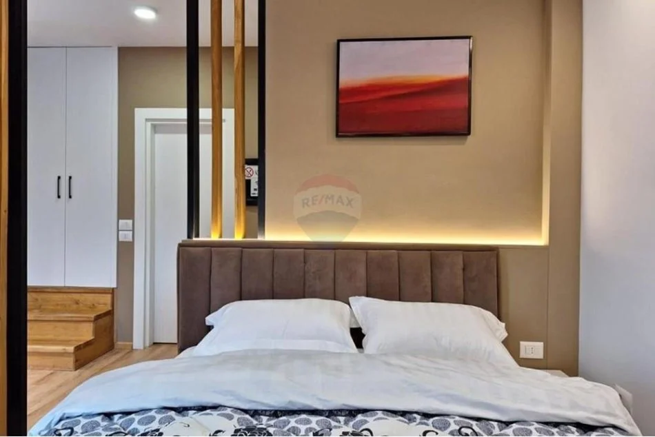 Tirane, jepet me qera garsonier 1+1 Kati 7, 60 m² 600 € (muhamet gjollesha)