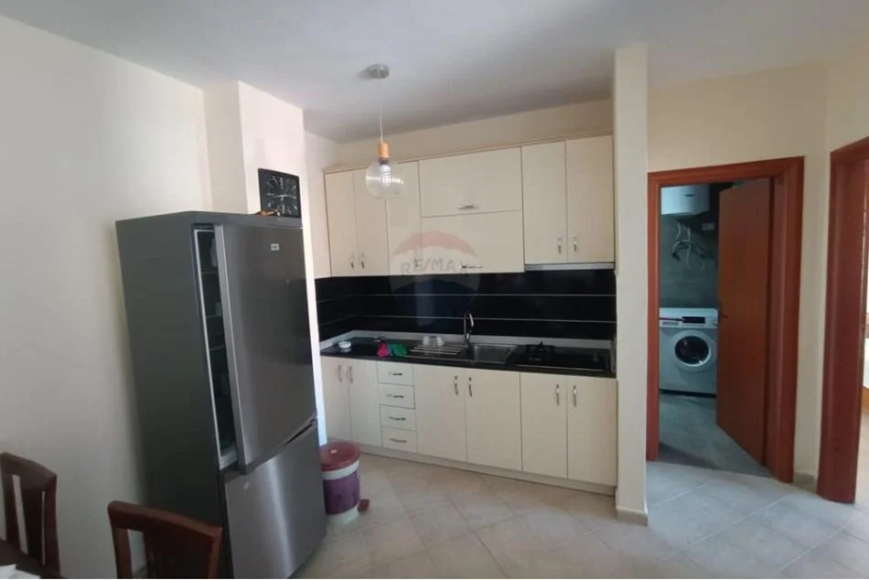 Tirane, jepet me qera apartament 1+1 Kati 5, 73 m² 500 € 
