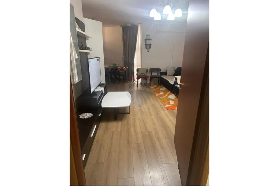 Tirane, shitet apartament 2+1 Kati 3, 117 m² 150.000 € (Yzberisht)