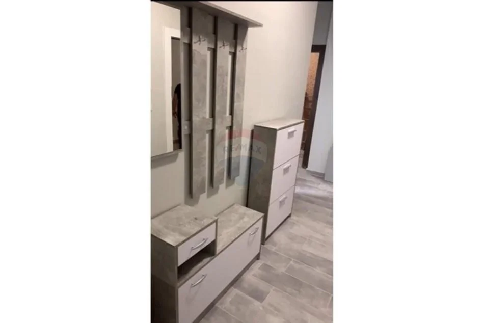 Tirane, jepet me qera apartament 1+1 Kati 4, 60 m² 300 € (sotir caci)