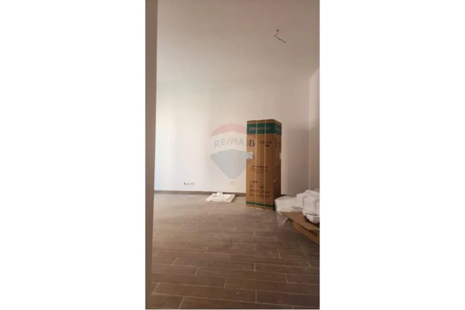 Tirane, jepet me qera apartament 1+1 , 75 m² 550 € (Kompleksi Delijorgj)