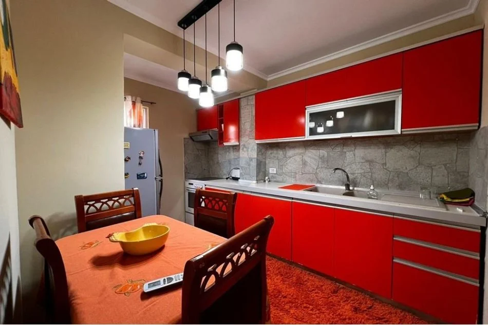 Tirane, jepet me qera apartament 2+1 Kati 4, 60 m² 650 € (stadiumi dinamo)