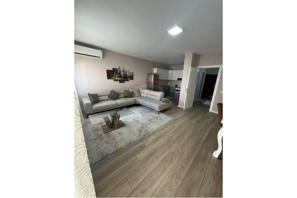 Shqiperi, jepet me qera apartament 2+1 Kati 4, 104 m² 420 € (rruga e thesarit)
