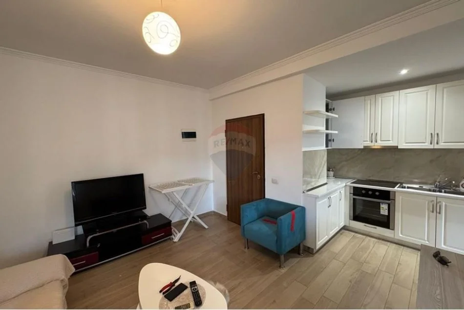 Tirane, jepet me qera apartament 2+1 , 68 m² 600 € (don bosko)