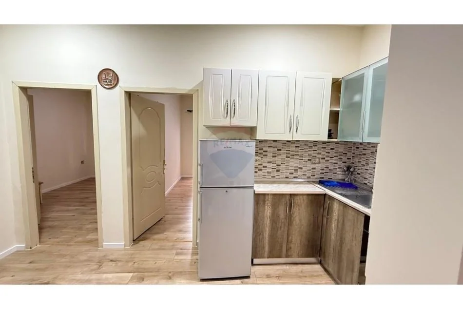 Shqiperi, jepet me qera Vile 2+1 Kati 1, 78 m² 600 € (myslym shyri)