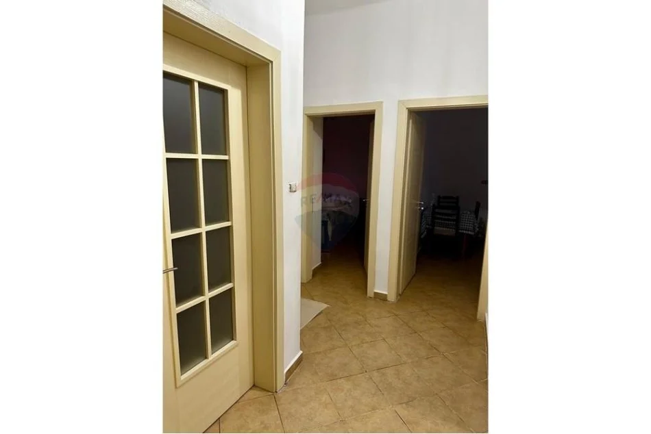 Tirane, shitet apartament 1+1+Ballkon Kati 1, 185.000 € 