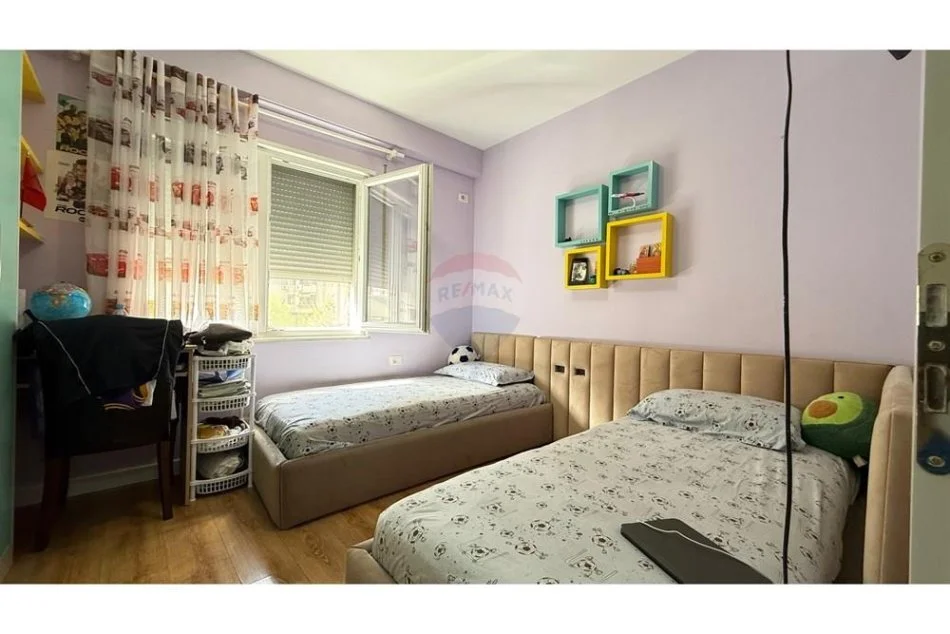 Tirane, jepet me qera apartament 2+1+Ballkon , 112 m² 1.300 € 