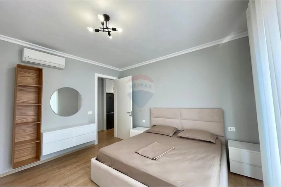 Tirane, jepet me qera apartament 2+1+Ballkon , 96 m² 1.200 € 