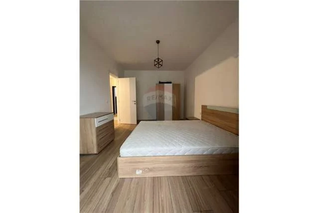Tirane, jepet me qera apartament 1+1 Kati 9, 78 m² 450 Euro