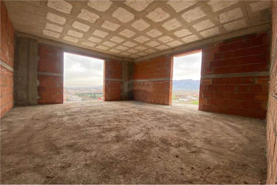 Tirane, shitet apartament 1+1 Kati 8, 75 m² 54.700 € (kamez)