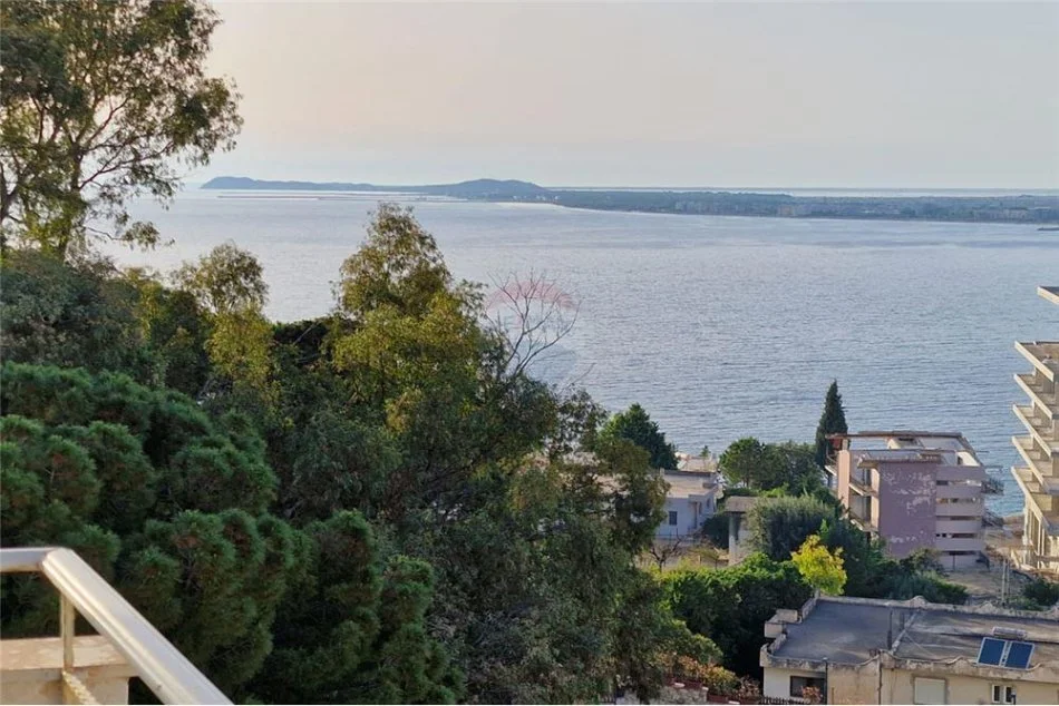 Vlore, shitet apartament+verande | Penthouse 1+1+Aneks+Ballkon , 115 m² 230.000 € (Dhimiter Konomi)