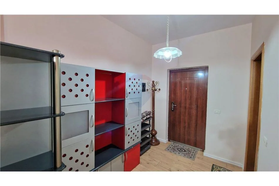Vlore, shitet apartament 1+1+Ballkon Kati 4, 75 m² 110.000 € (Skele)