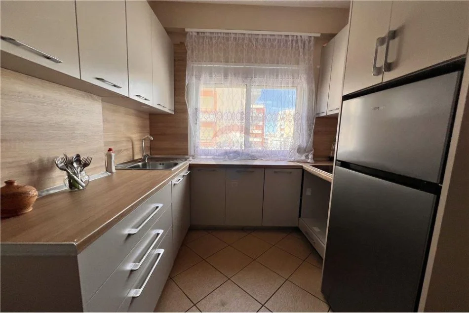 Vlore, shitet apartament 2+1+Ballkon Kati 5, 94 m² 106.000 € (Transballkanike)