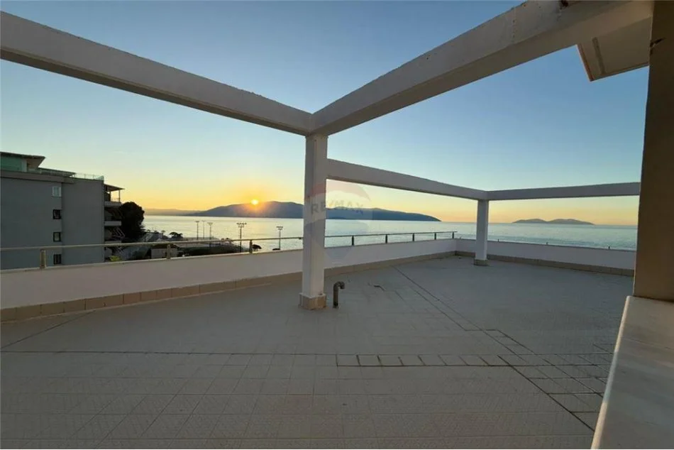 Vlore, shitet apartament+verande | Penthouse 2+1+Ballkon Kati 10, 220 m² 350.000 € (Tek Rrapi)