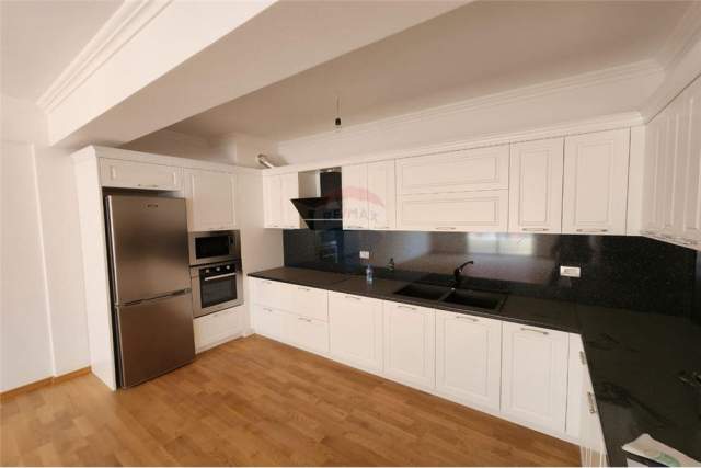 Tirane, jepet me qera apartament 1+1+BLK Kati 10, 110 m² 350 Euro (dritan hoxha)