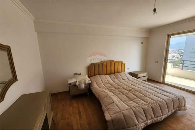 Tirane, jepet me qera apartament 1+1+BLK Kati 10, 110 m² 350 Euro (dritan hoxha)