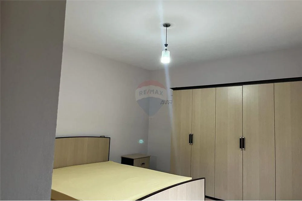 Jepet me qira apartament (1+1), Rruga e Kavajes