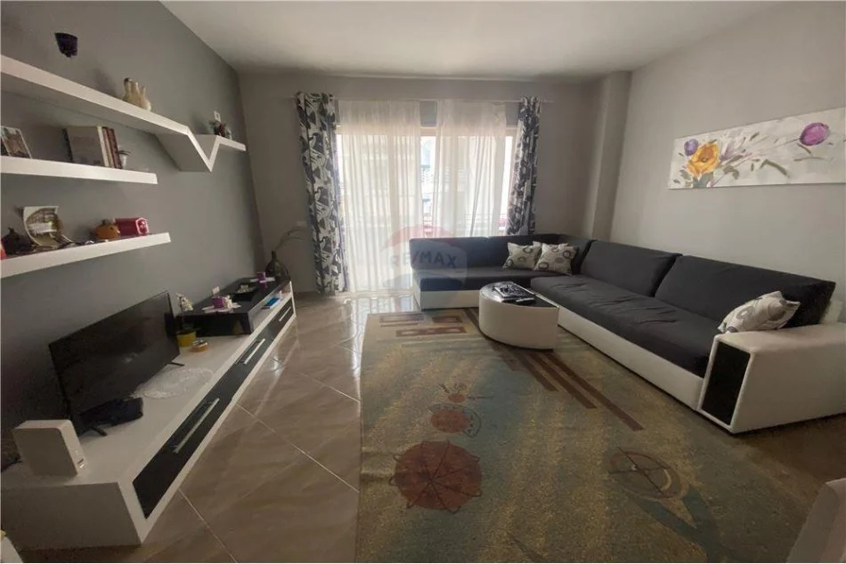 OKAZION : APARTAMENT 2+1 PER SHITJE NE FRESK