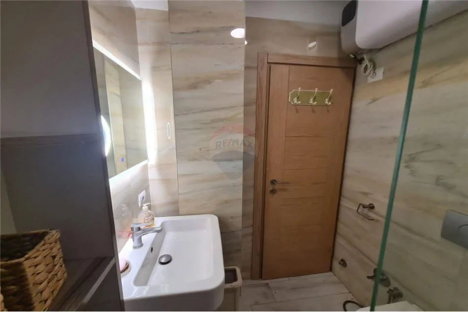 APARTAMENT ME QIRA 2+1, KODRA E DIELLIT!