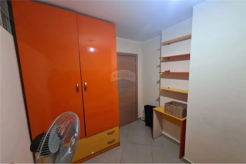APARTAMENT ME QIRA 2+1, KODRA E DIELLIT!