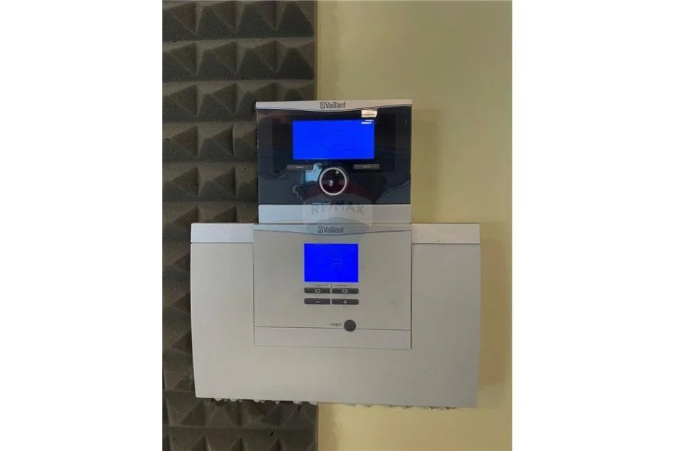 Oforhet Për Qira Ambjent Zyre 📍 Kompleksi Halili