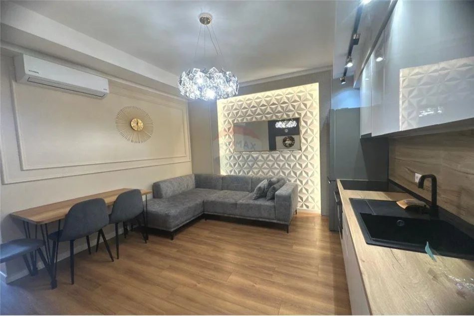 Jepet apartament me qira 1+1 Mine Peza