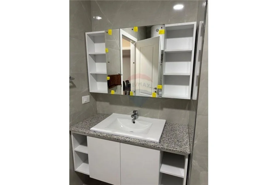 Japim apartament 1+1 me qira te pabanuar me pare !