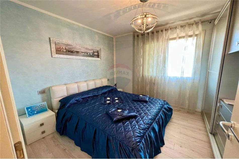 APARTAMENT 3+1+PARKIM PER SHITJE TEK TOWER BRIDGE