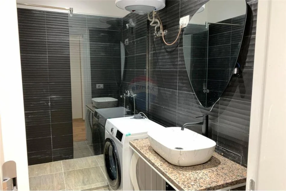 Super Apartament 2+1+2 Per Qira prane Qendres!