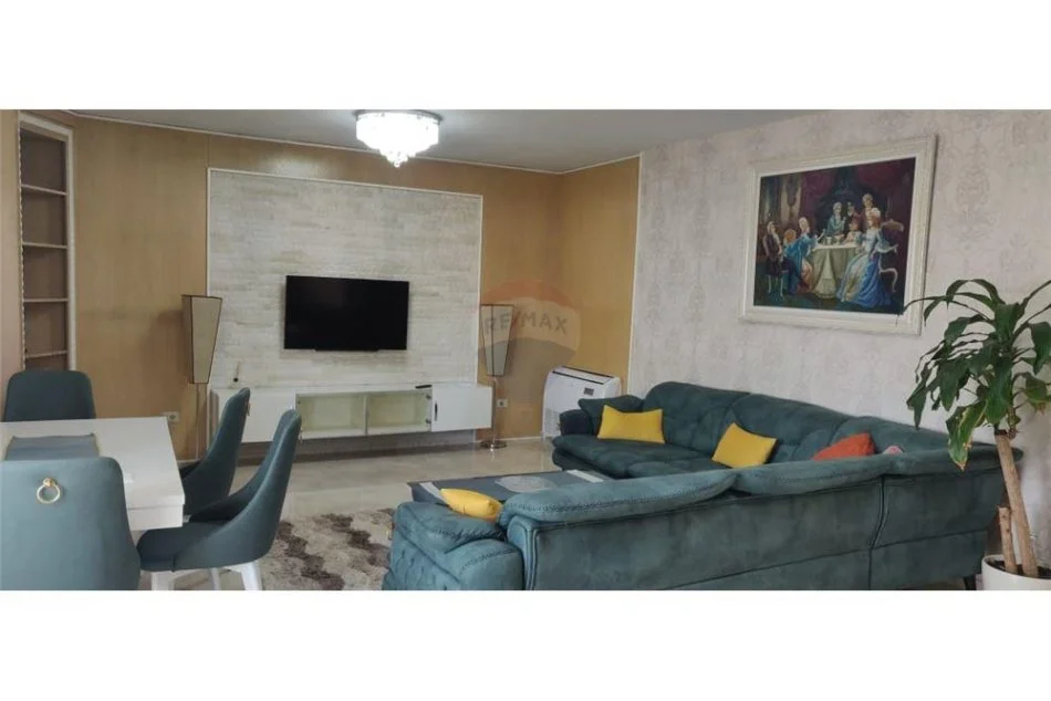 Super apartament luksoz 2+1 me qira tek Liqeni!