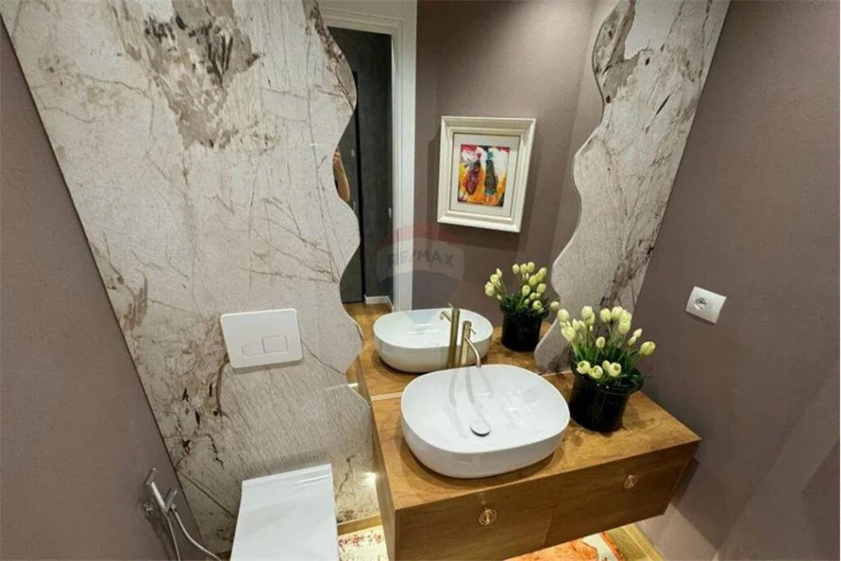 Tirane, shitet apartament 2+1+Ballkon, Kati 3, 110 m² 697,536,146 € (Super apartament 2+1 per shitje tek Liqeni!)