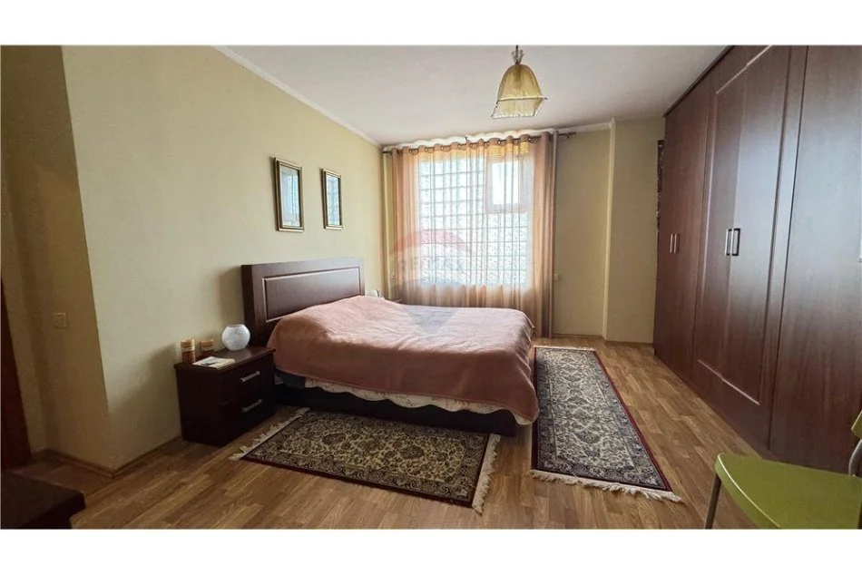 Tirane, shitet 3+1, , 157 m² 349,000 € (Apartament 3+1 per shitje ne Qender!)
