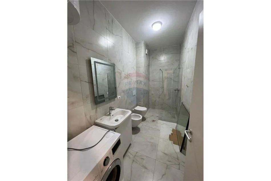 Tirane, shitet 2+1, Kati 4, 96 m² 175,000 € (Apartament 2+1 ne shitje tek Kompleksi Marga 1)