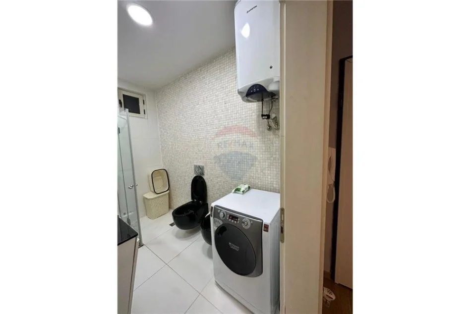 Tirane, jepet me qera apartament 2+1, , 100 m² 700 € (Apartament 2+1+2 me qira Astir.)