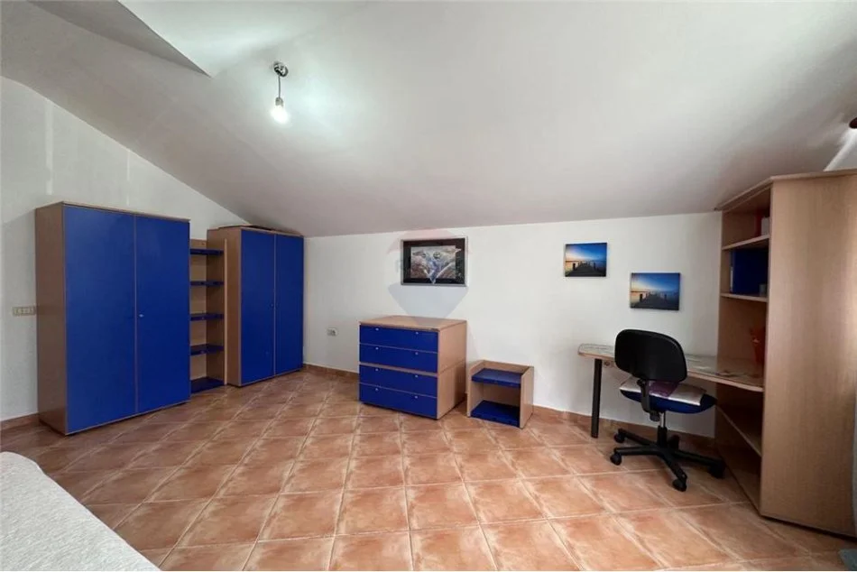 Tirane, jepet me qera 2+1, Kati 2, 160 m² 600 € (Jepet me qira apartament 2+1+2)